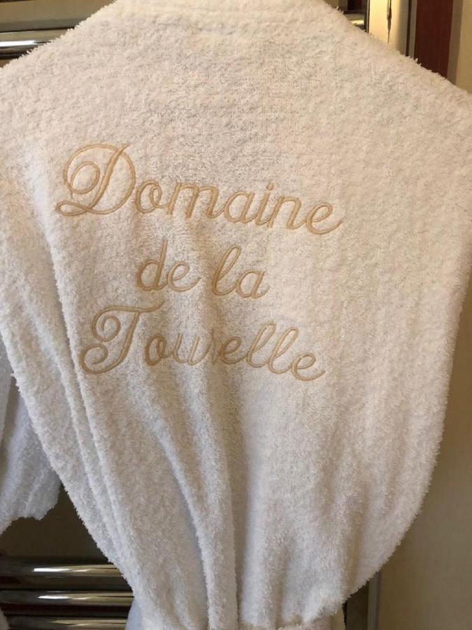 Domaine De La Tourelle Orgon Luaran gambar